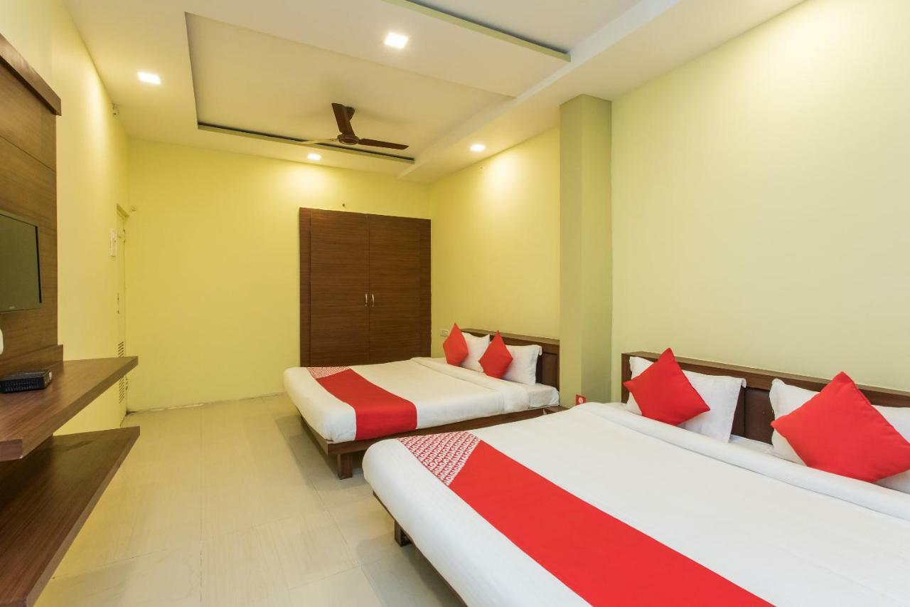 Oyo 17161 Hotel Mahalaxmi Ujjain Esterno foto