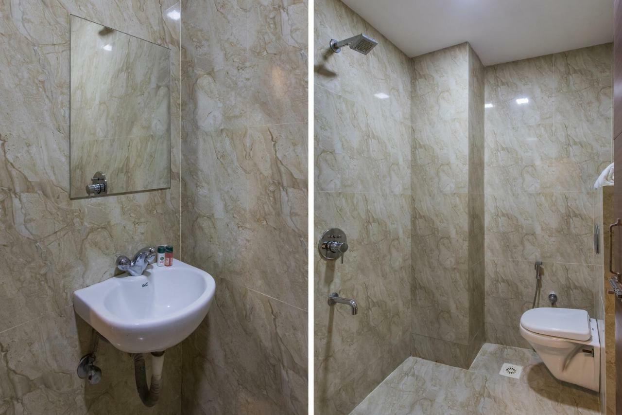 Oyo 17161 Hotel Mahalaxmi Ujjain Esterno foto