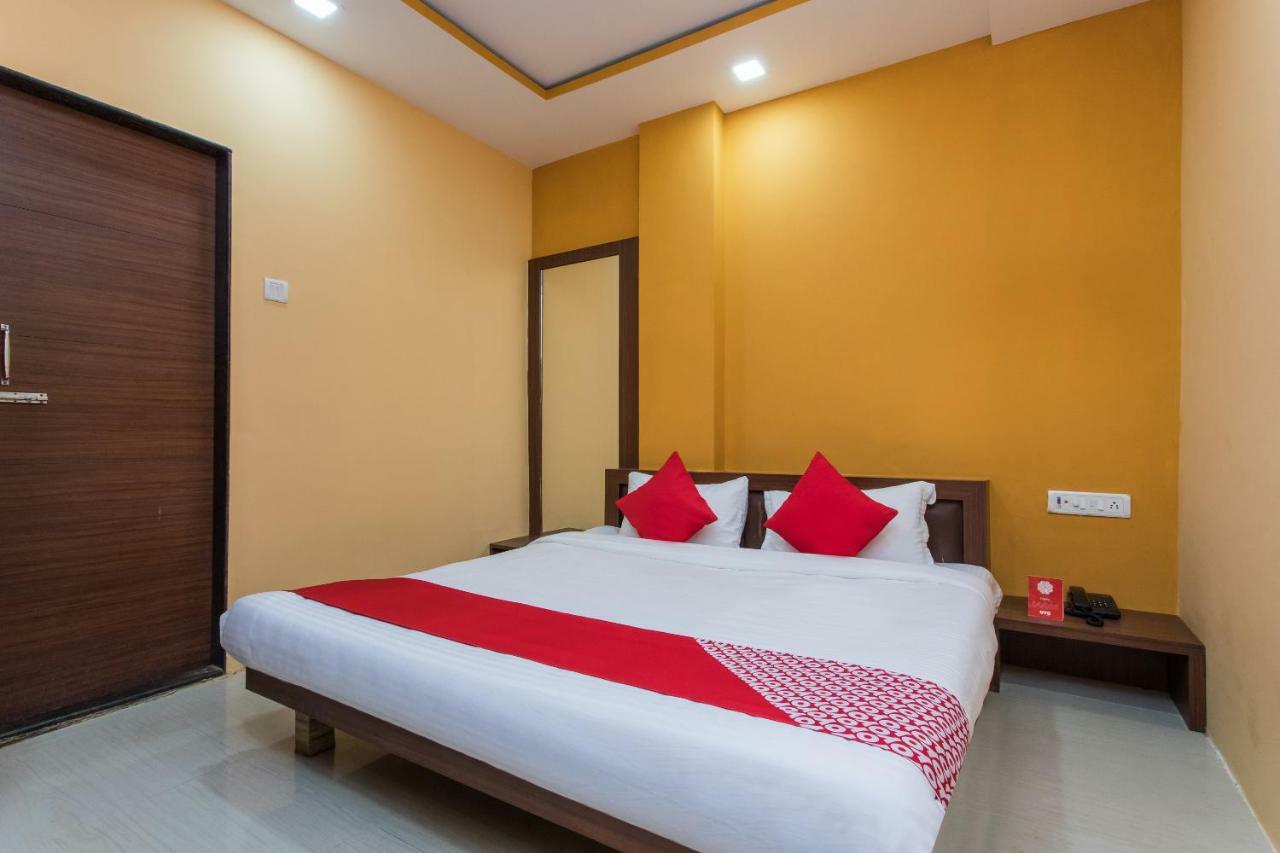 Oyo 17161 Hotel Mahalaxmi Ujjain Esterno foto