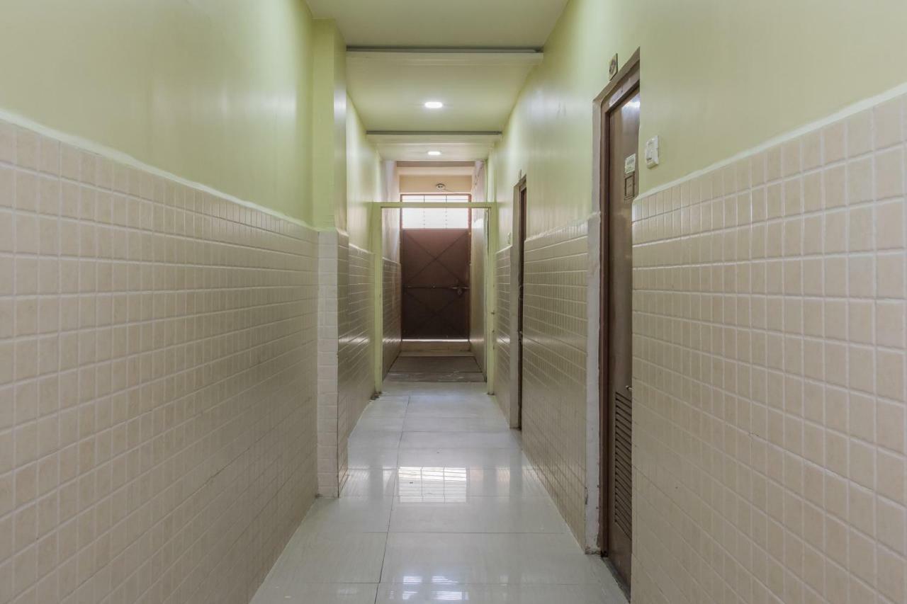 Oyo 17161 Hotel Mahalaxmi Ujjain Esterno foto
