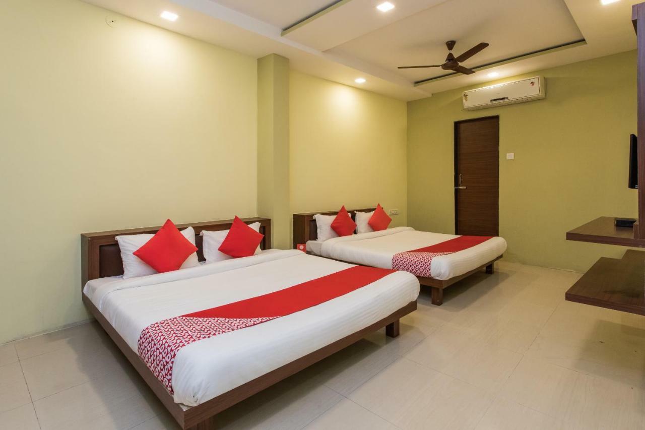 Oyo 17161 Hotel Mahalaxmi Ujjain Esterno foto